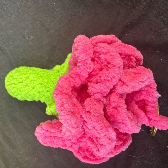 Small Handcrafted Pink and Green Crochet Rose Flower - Picture 3 of 4